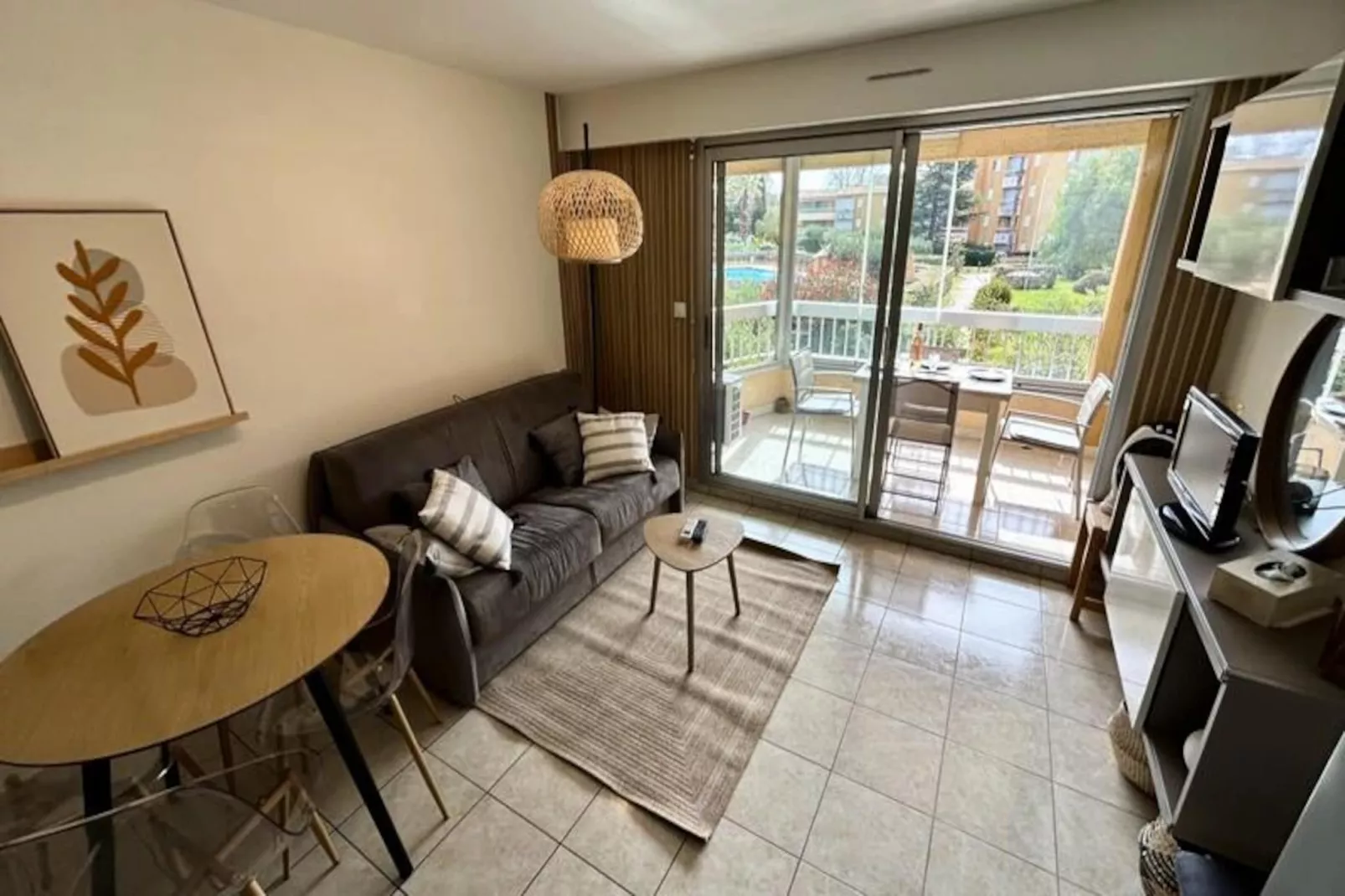 Résidence Appartement T2 Au Lavandou &ndash; Piscine, Parking & Proche Plage-Niet-getagd