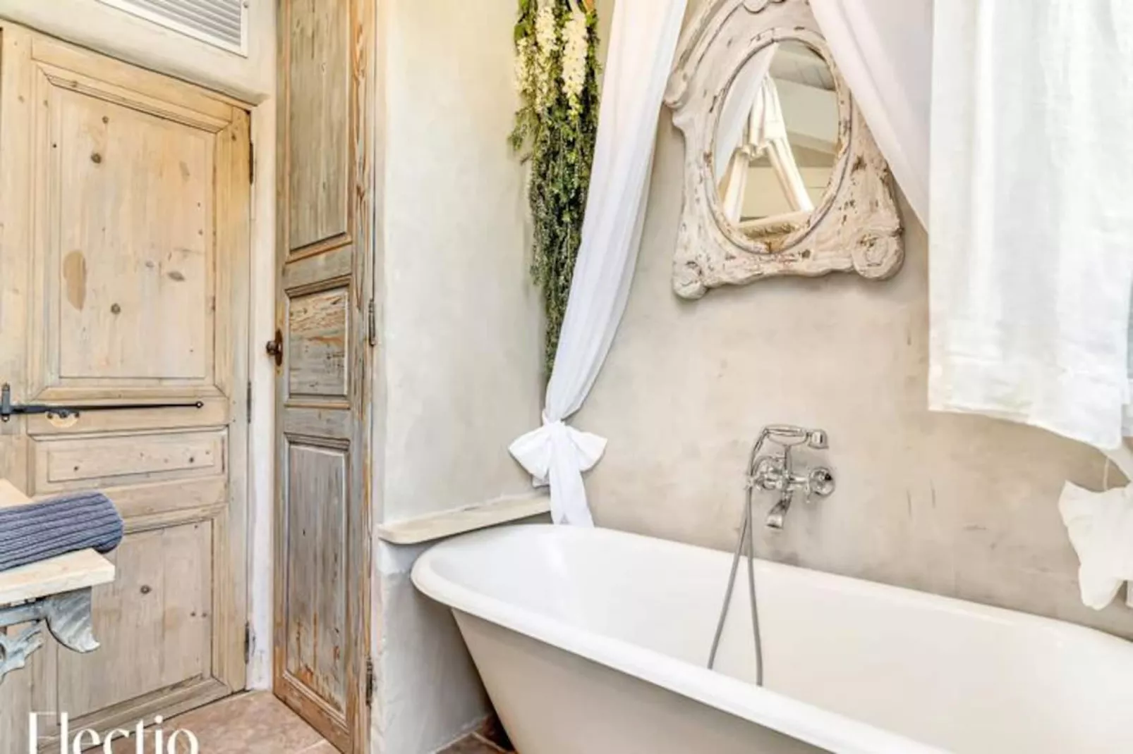 Loggia 9 Pin | R&eacute;sidence Les Petitons-Niet-getagd