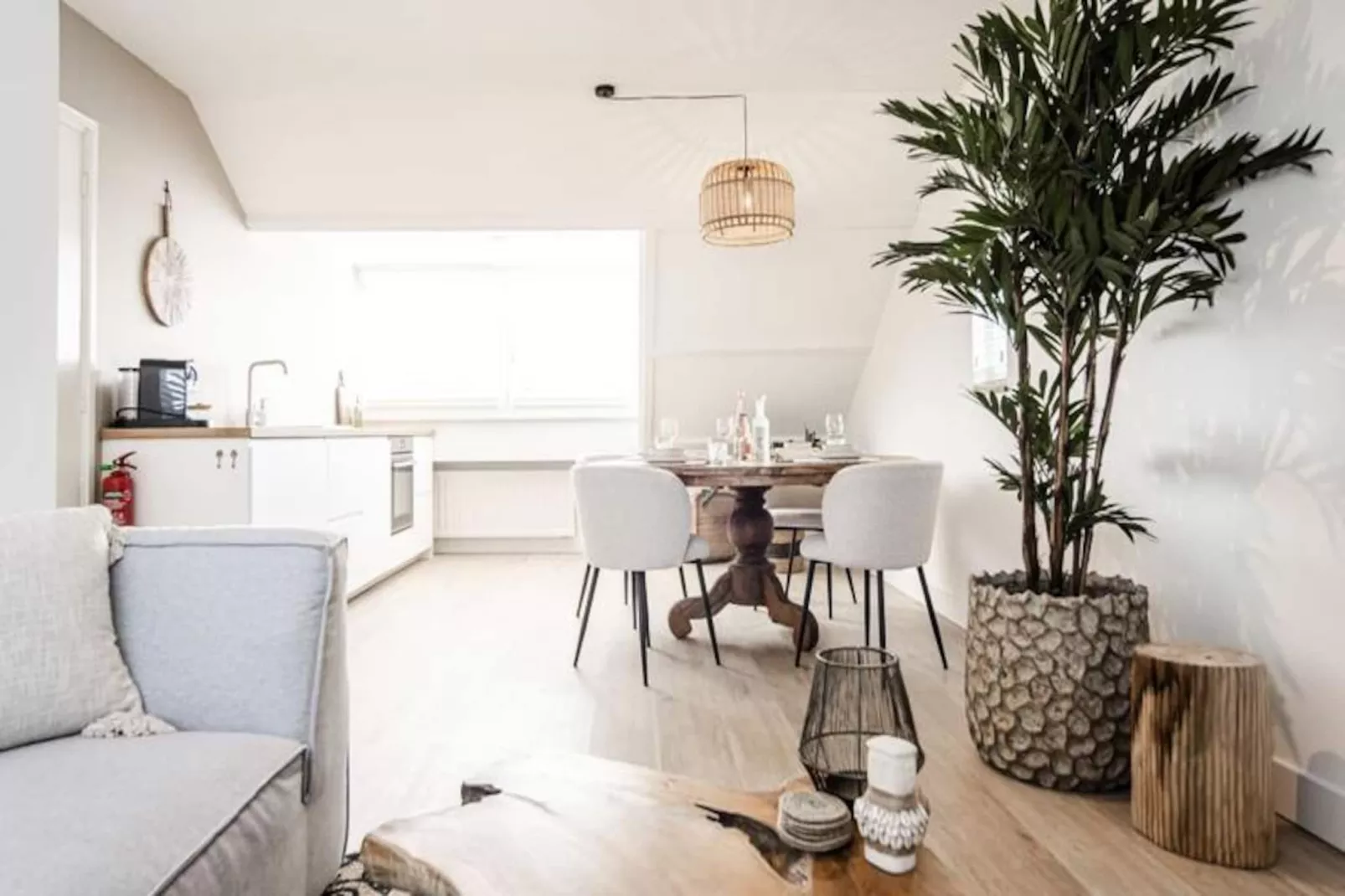 Yucca Beachhouse - Luxury Loft Apartment-Niet-getagd