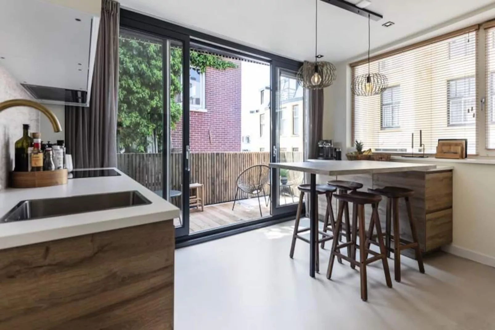 The Modern Burrow-Niet-getagd