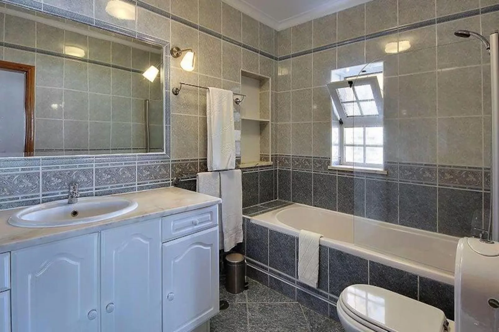 Maison à Guia-Niet-getagd