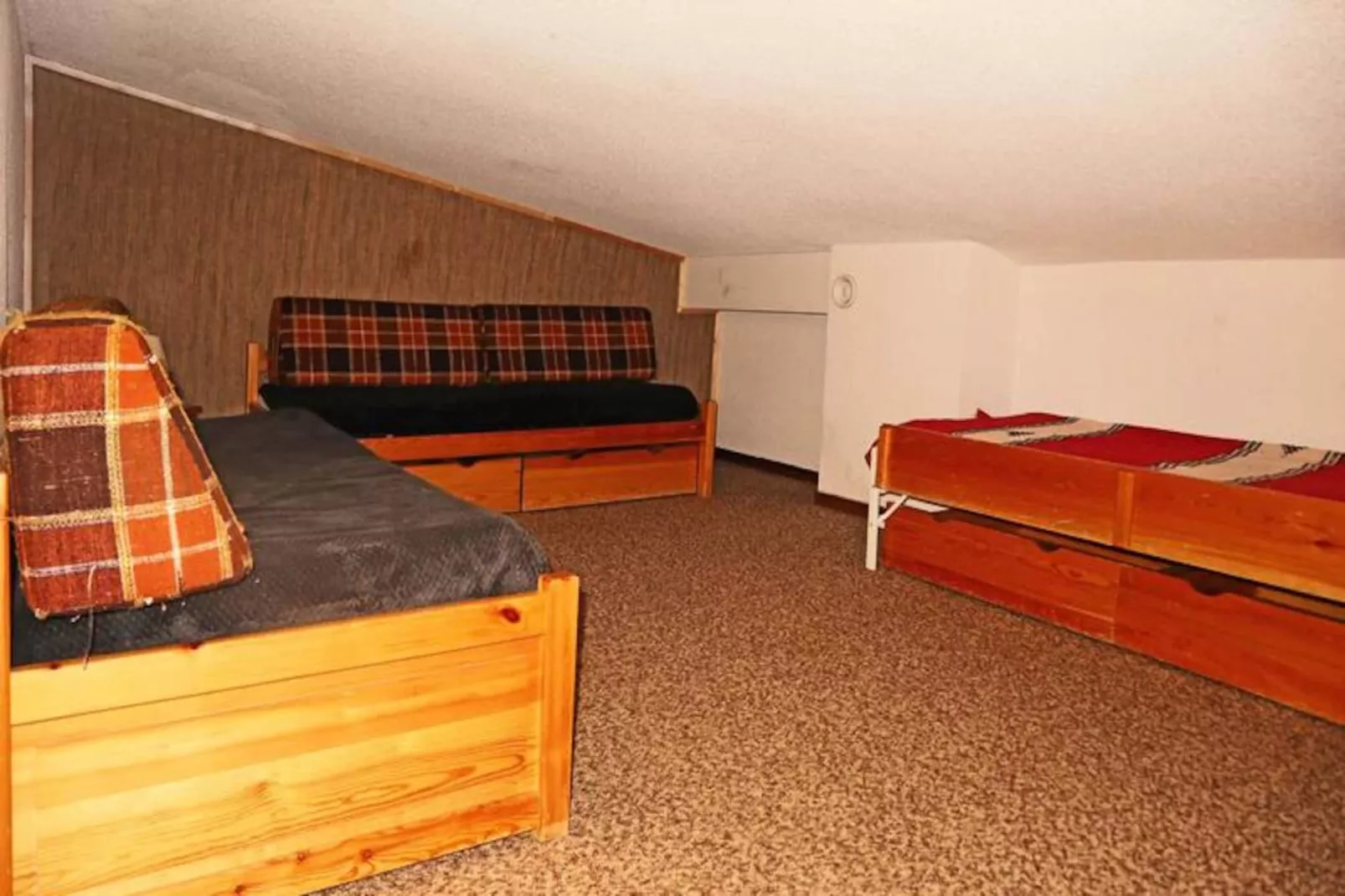 Résidence Le Pouzenc-Niet-getagd