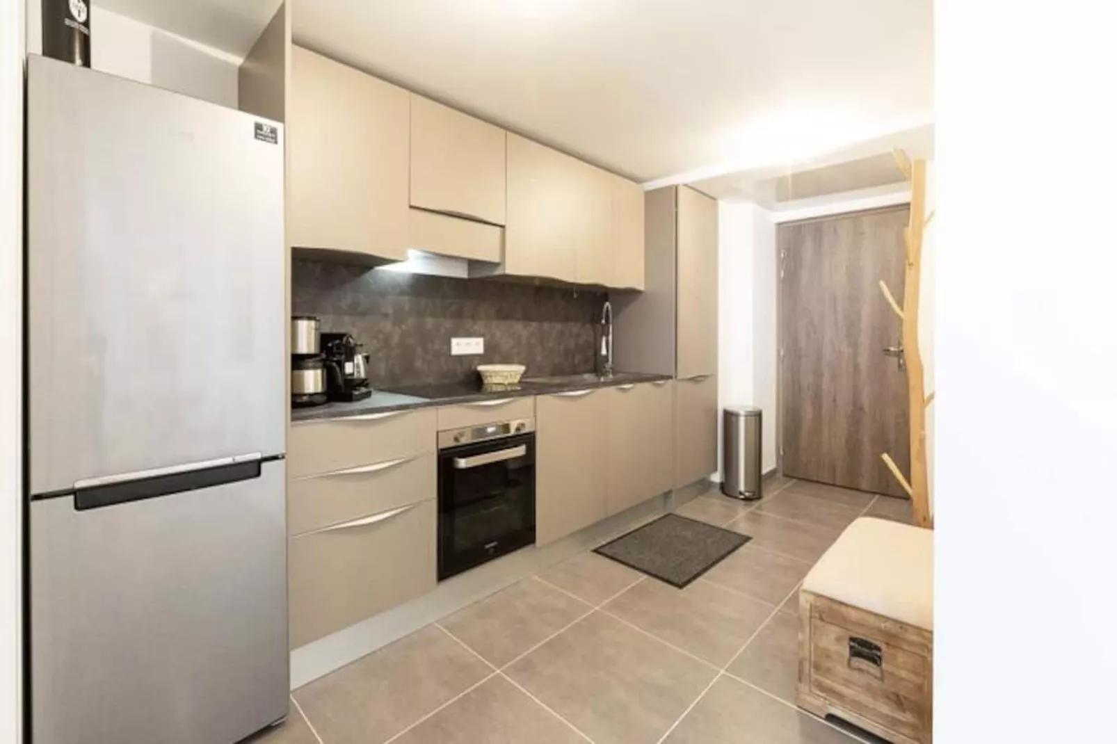 Résidence Reibaud 1 T3 Avec Ac, Parking Et Piscine-Niet-getagd