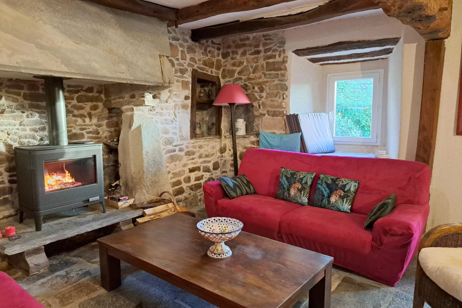 Granitsteinhaus in Guimaëc-Woonkamer