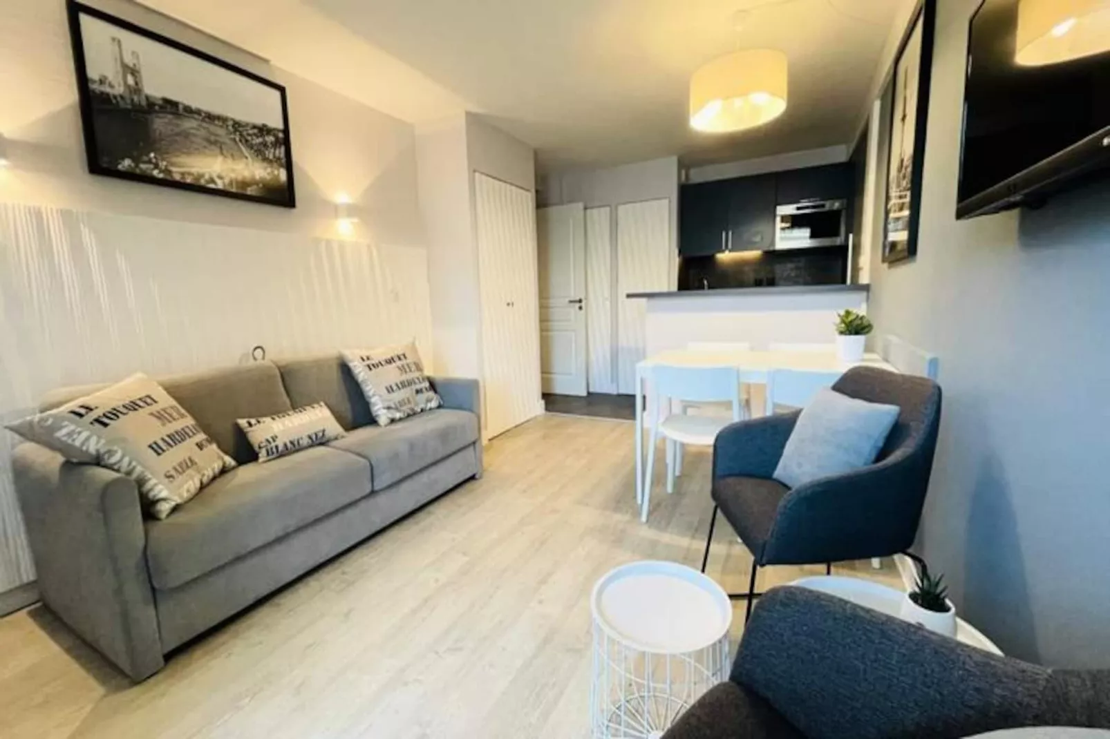 Résidence Charmant Appartement Pour 5 Pers Avec Piscine, Parking Et Tennis-Niet-getagd