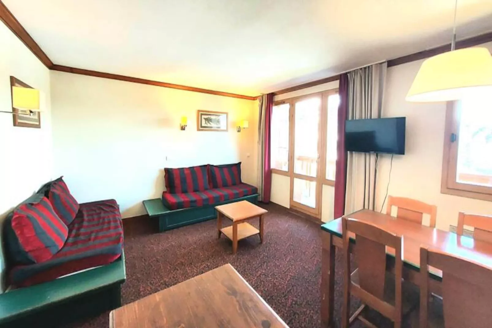 Résidence Le Mont Soleil A-Niet-getagd