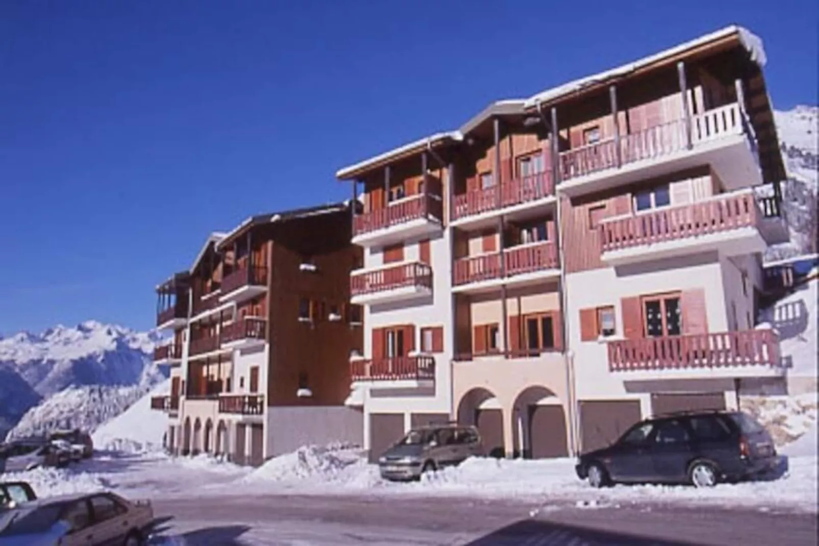 Résidence Genevray-Niet-getagd