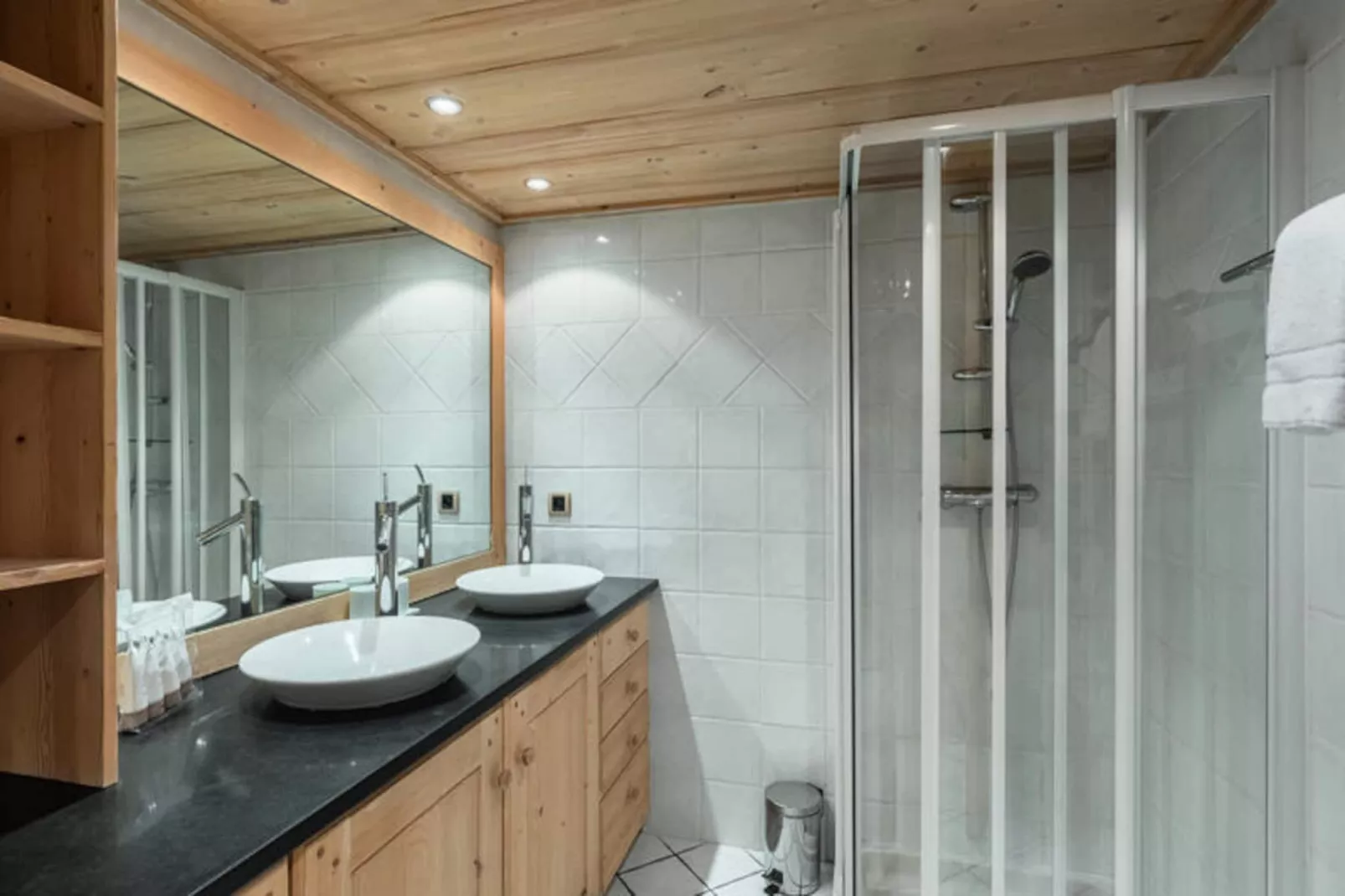 Résidence Pas Du Lac-Niet-getagd