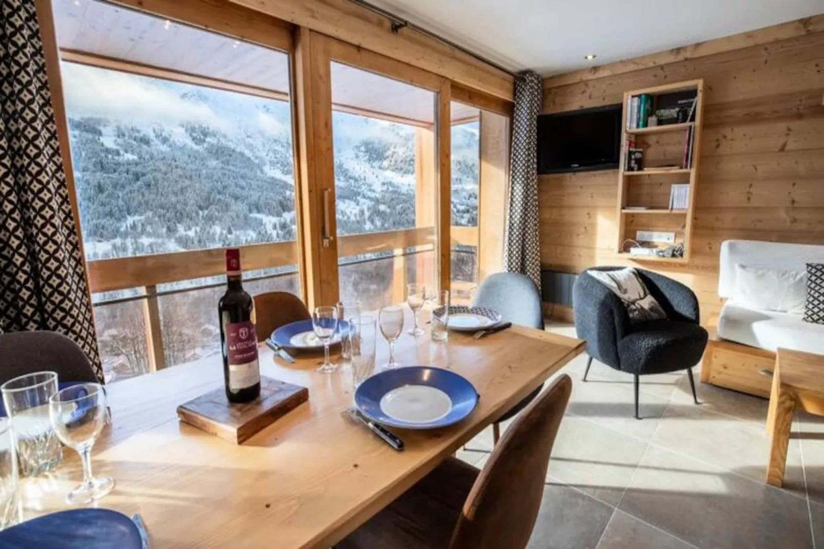 Les 3 Marches A1 En Face Du T&eacute;l&eacute;si&egrave;ge De Morel - Niet-getagd