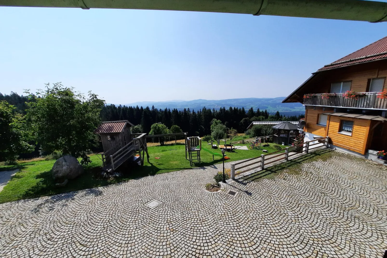 Ferienhaus Panoramablick Neureichenau-Ferienhaus Panoramablick 75 qm-Uitzicht zomer