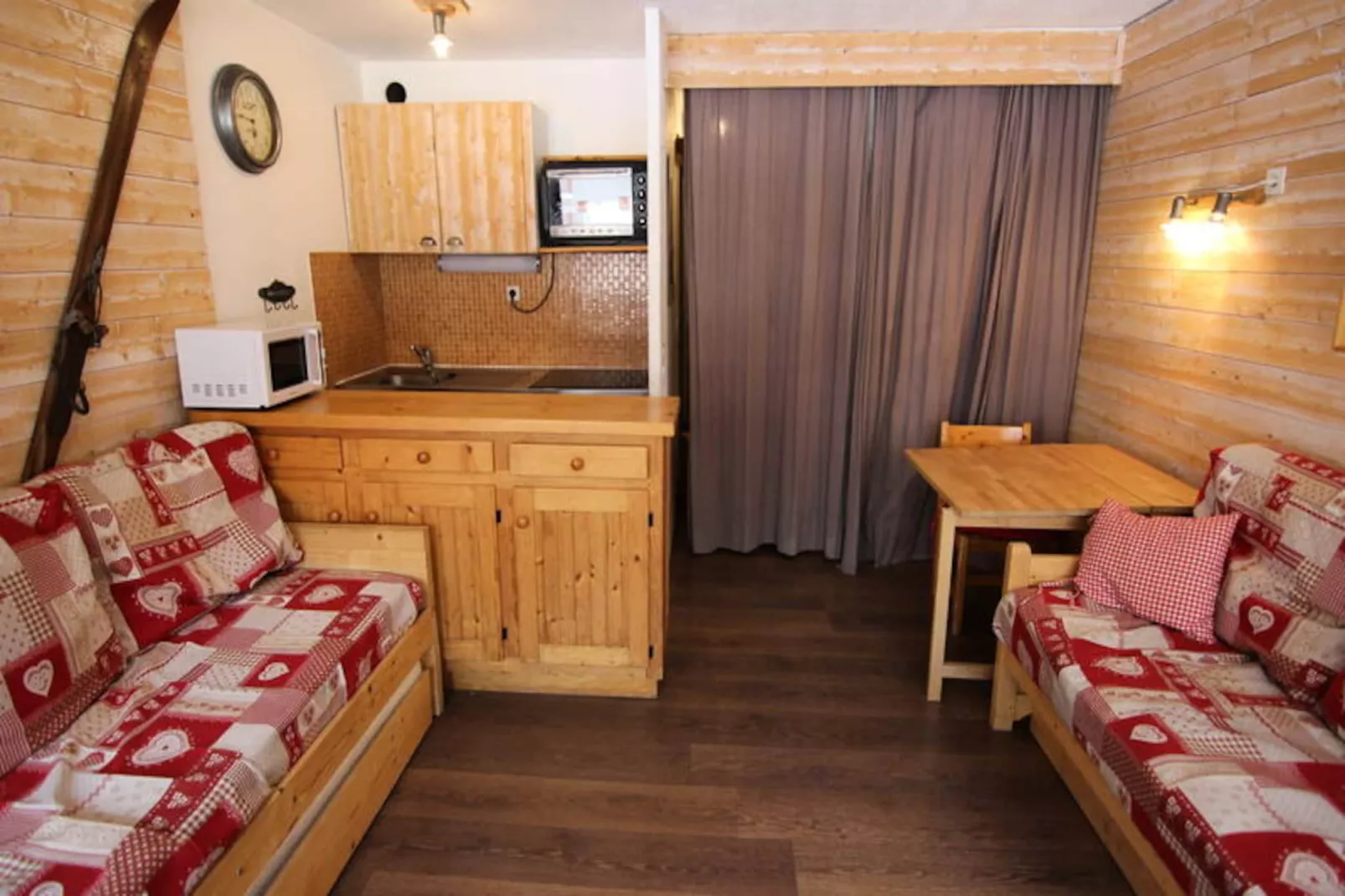 Résidence Neves-Niet-getagd