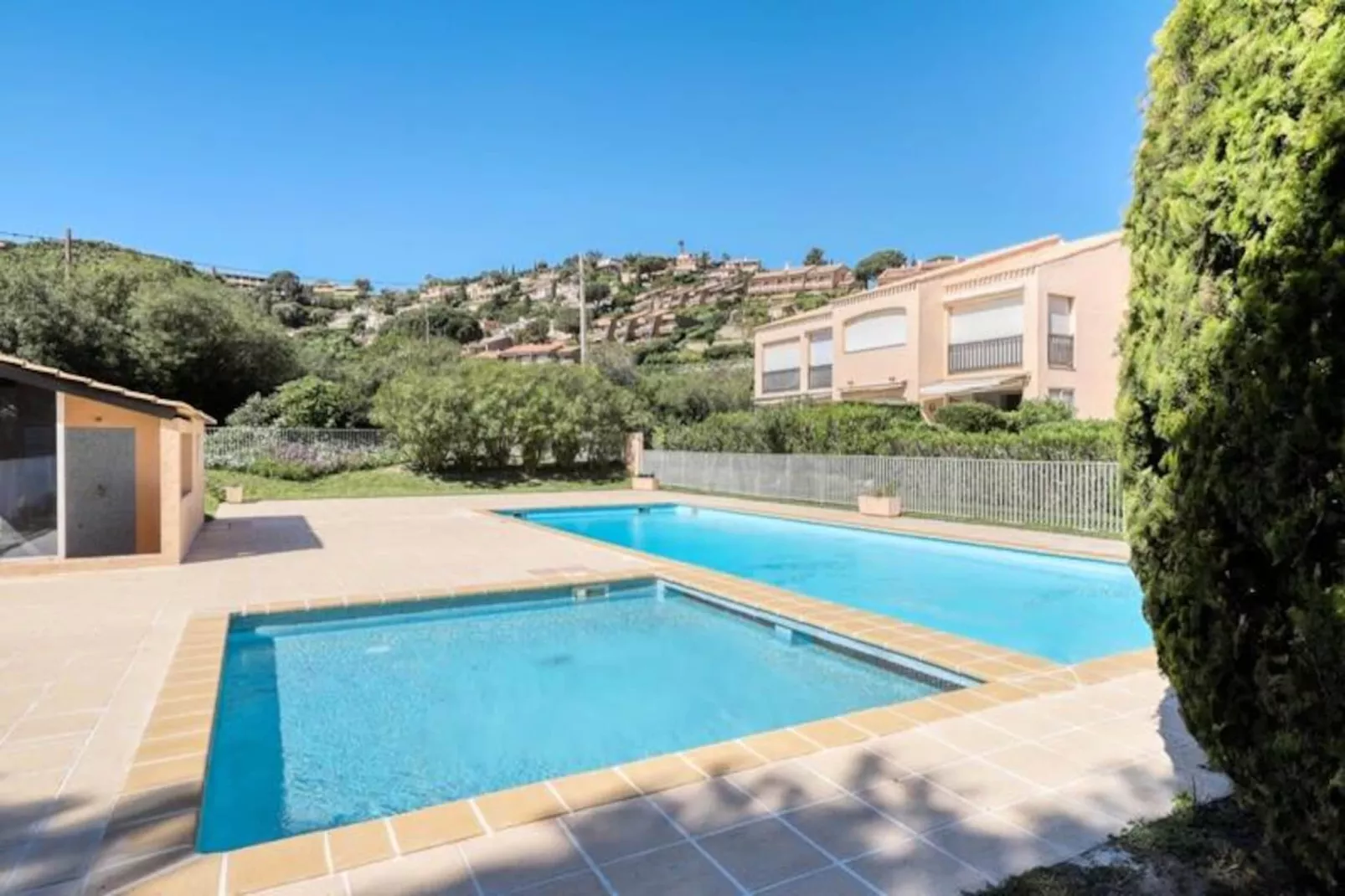 Résidence Accès Direct à La Plage + Résidence Avec Piscine-Niet-getagd