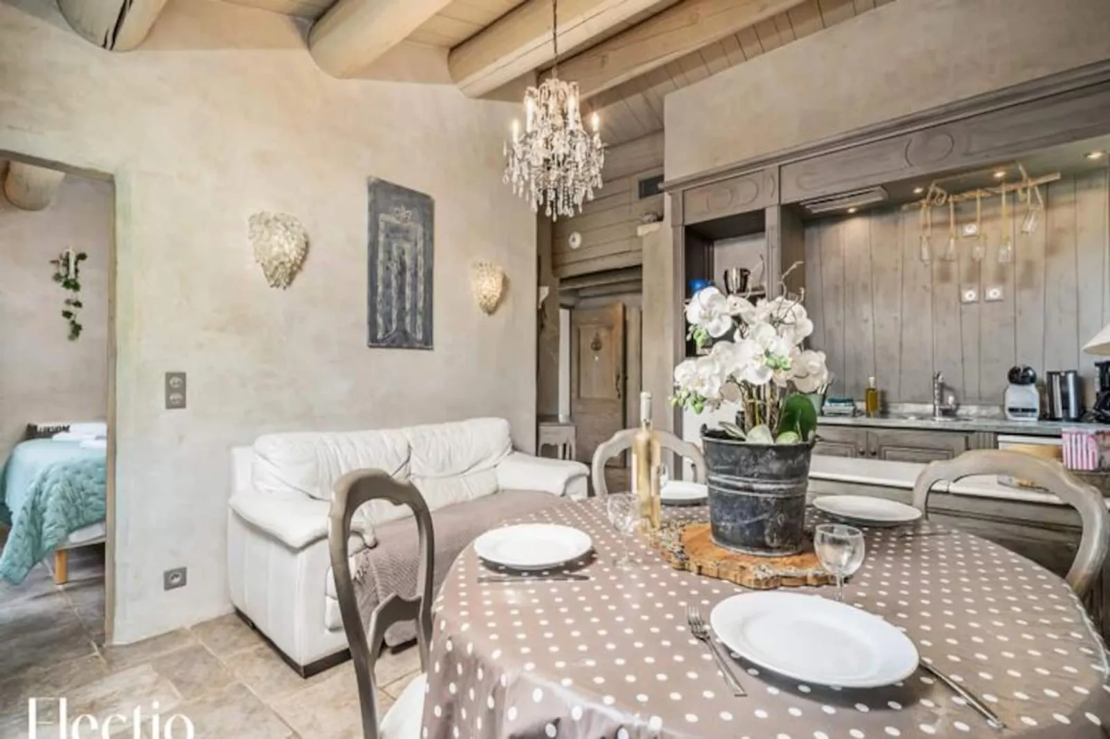 Loggia 7 Cypr&egrave;s | R&eacute;sidence Les Petitons-Niet-getagd