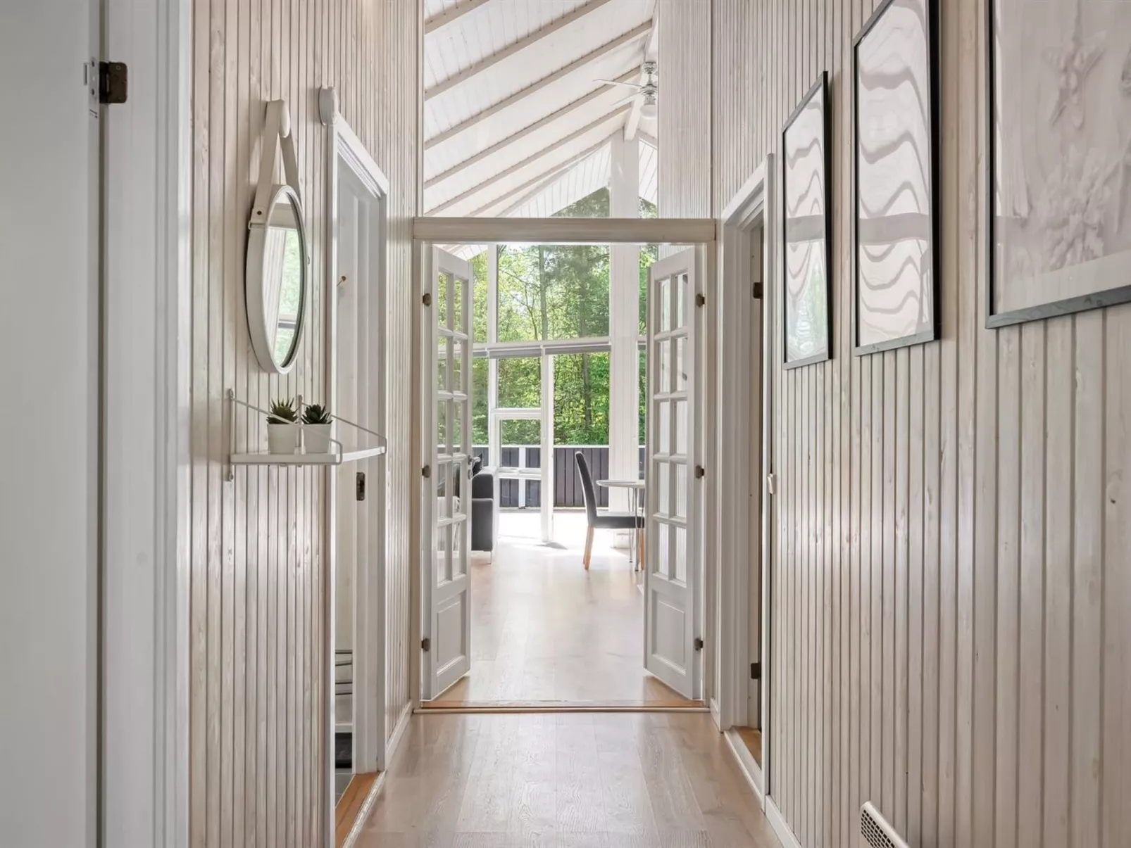 "Akule" - 10km from the sea-Binnen