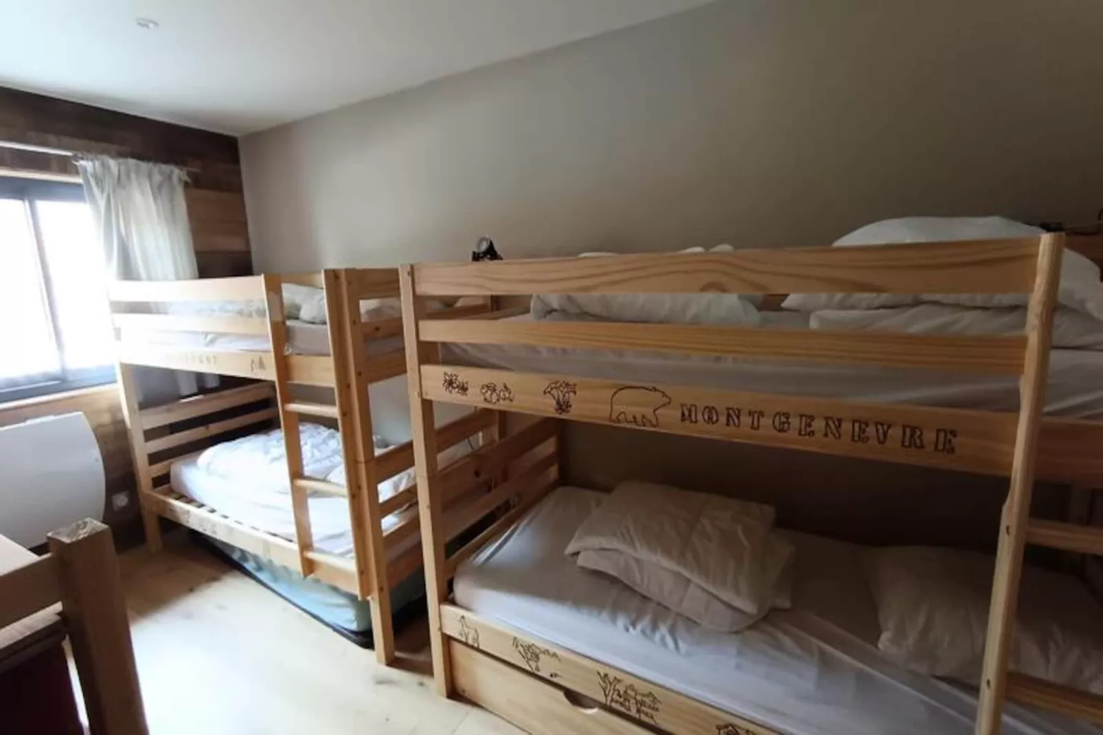 Résidence Maison Bleue Charrette-Niet-getagd