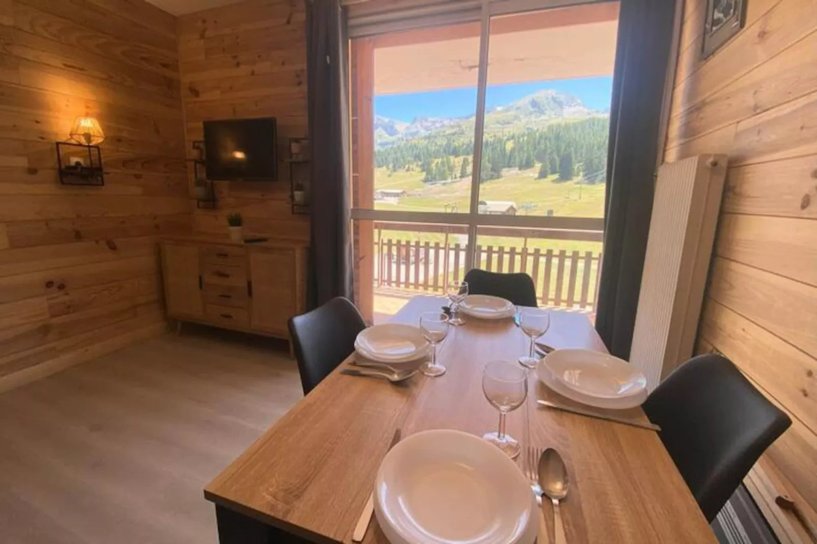 Résidence Le Bois D'aurouze-Niet-getagd