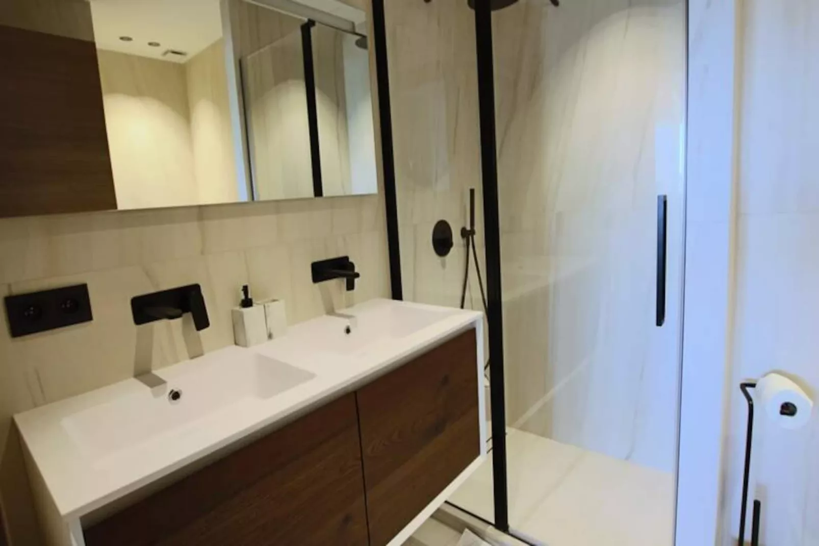 Résidence Appartement 3 Chambres En Suite De 105 M2 Sur Bld Croisette-Niet-getagd