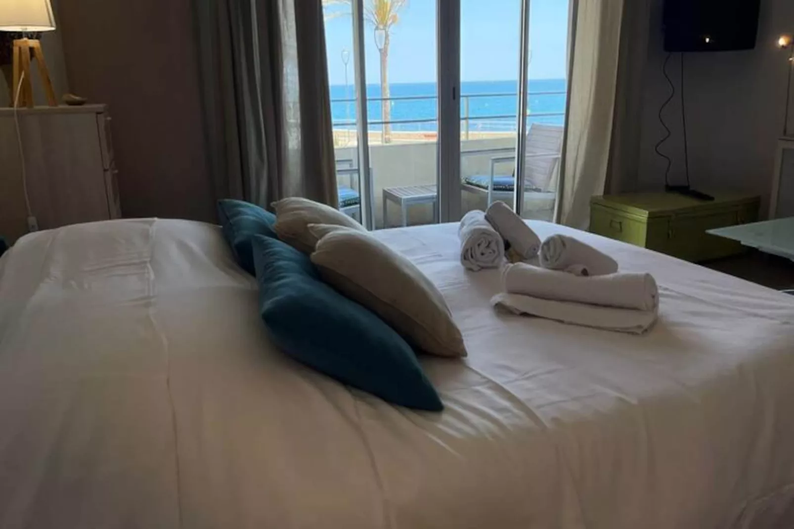 Résidence Studio Front De Mer Tout équipé Au Cœur Du Centre Ville Bd Leclerc-Niet-getagd