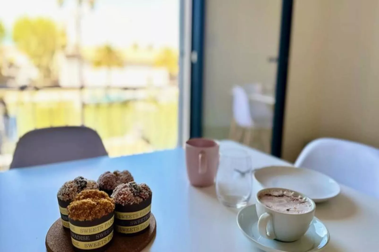 Résidence Les Palmiers -  Appartement Une Chambre Vue Canal-Niet-getagd