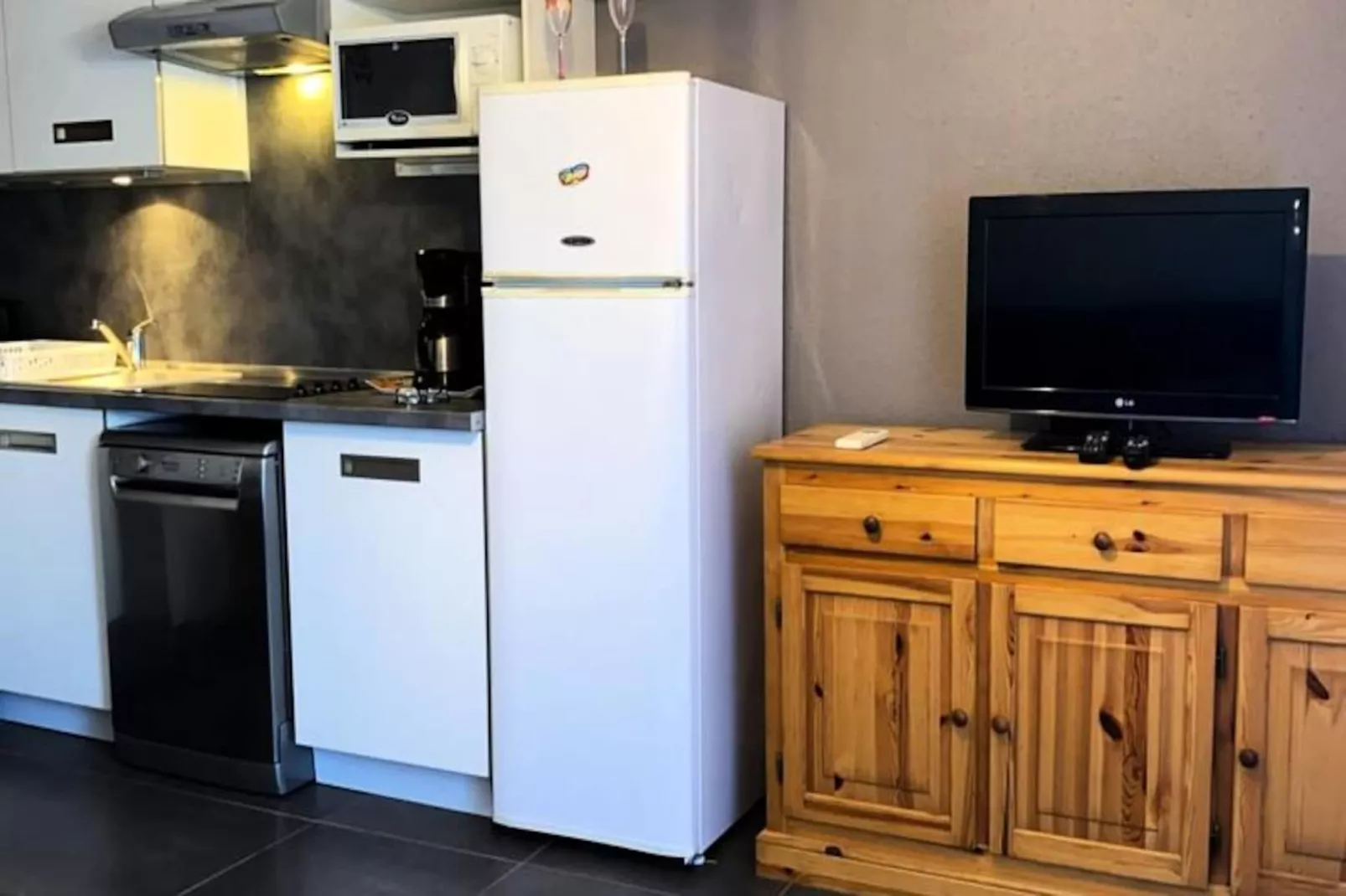 Beau T2 Bis Traversant Idéalement Situé-Niet-getagd