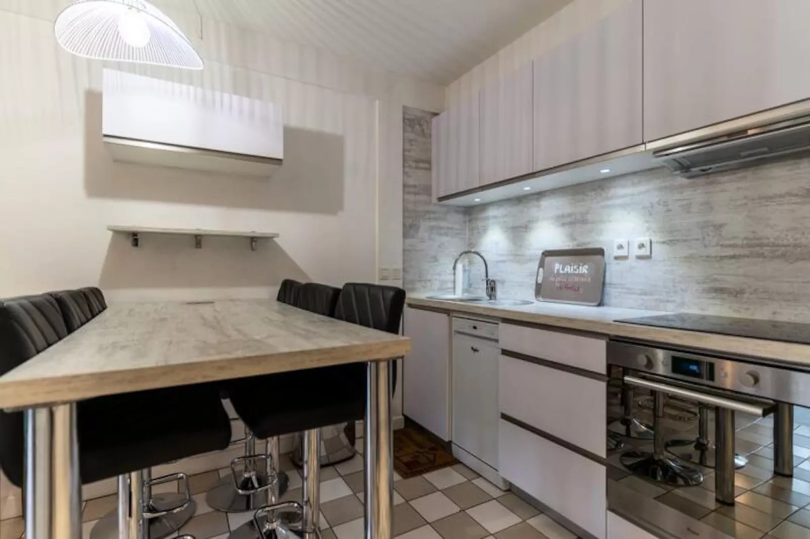 Résidence Appt Rez De Jardin  6 Personnes Avec Piscine, Tennis Et Parking Gratuit 21-Niet-getagd