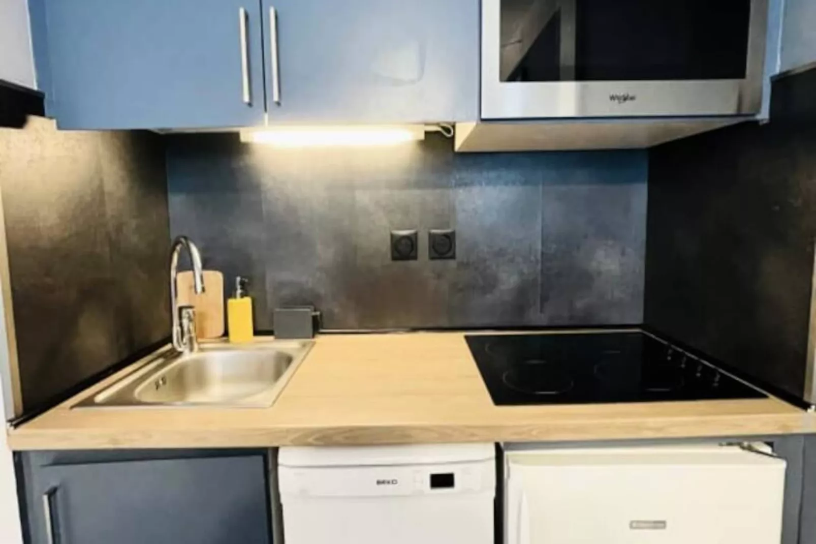 Résidence Charmant Appartement Pour 5 Pers Avec Piscine, Parking Et Tennis-Niet-getagd