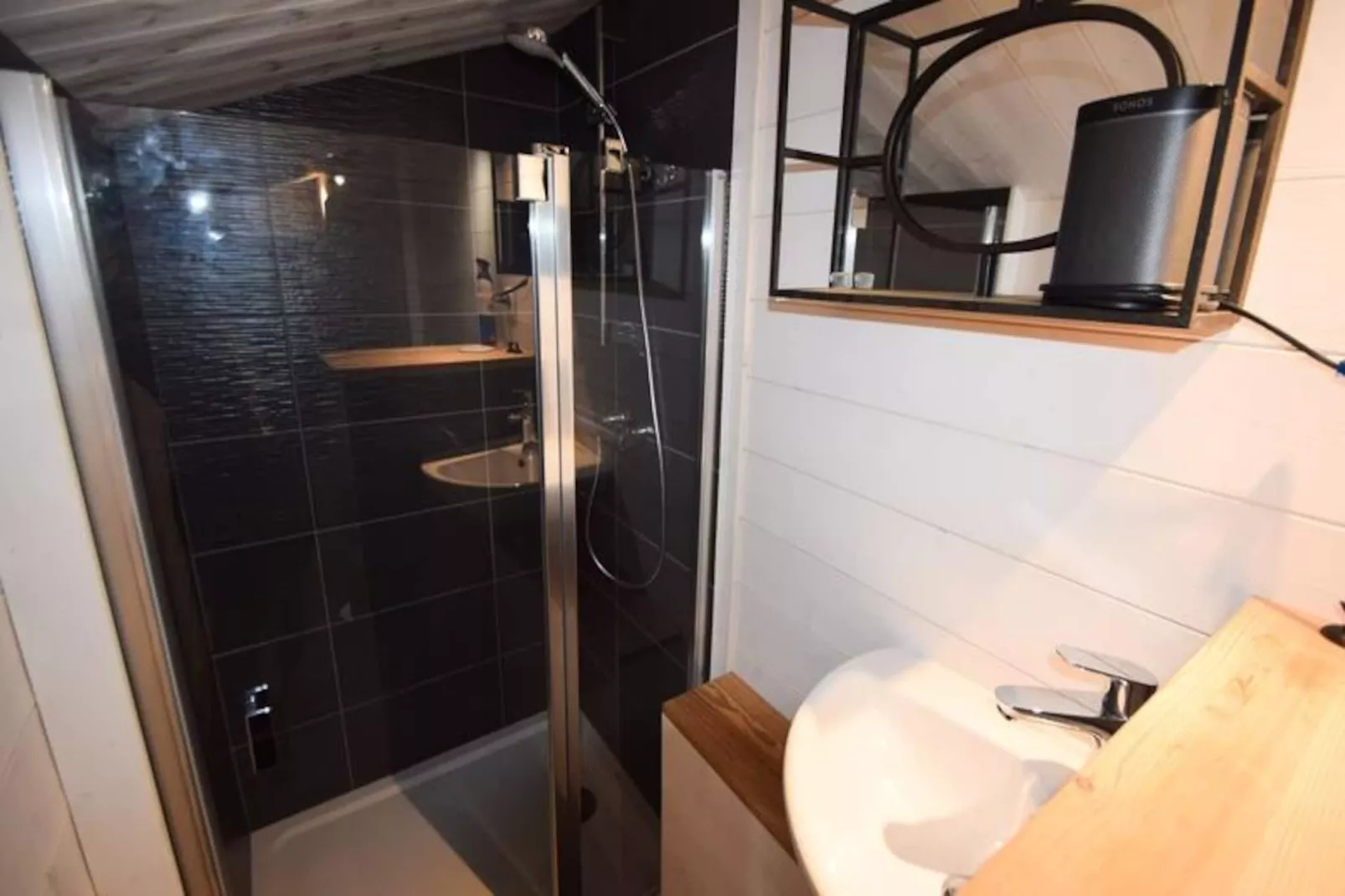 Résidence Le Perce Neige-Niet-getagd