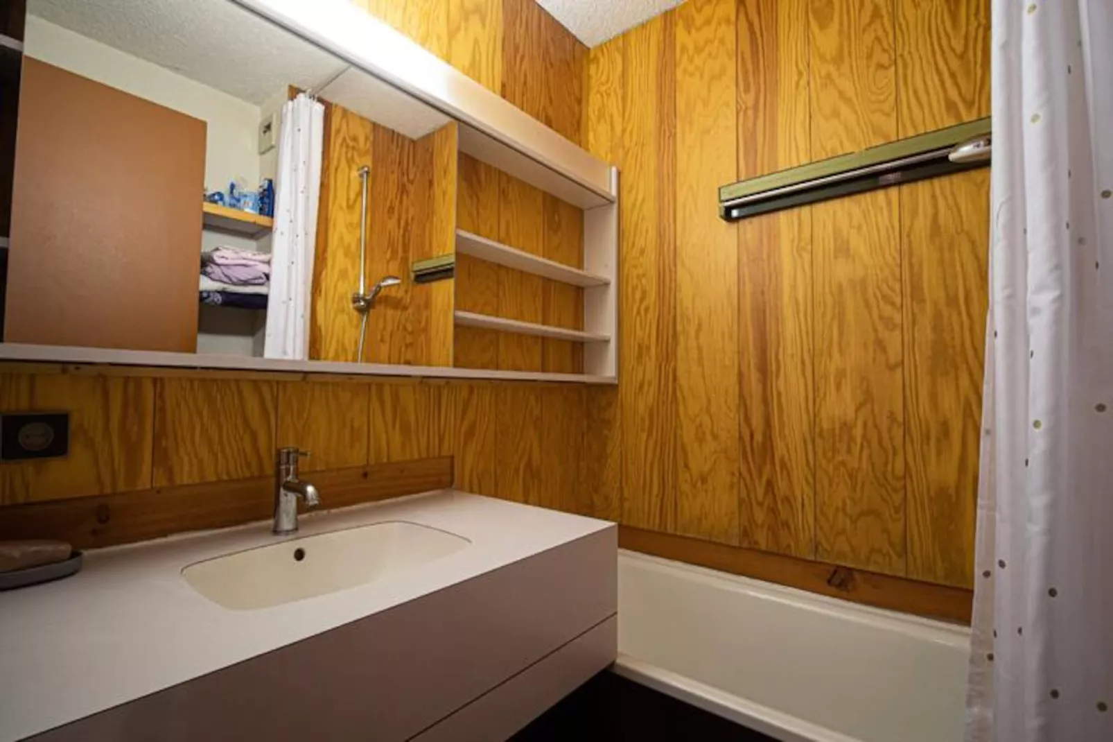 Résidence Pierrafort G-Niet-getagd