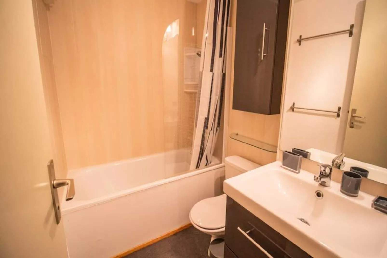 Résidence Morel G-Niet-getagd