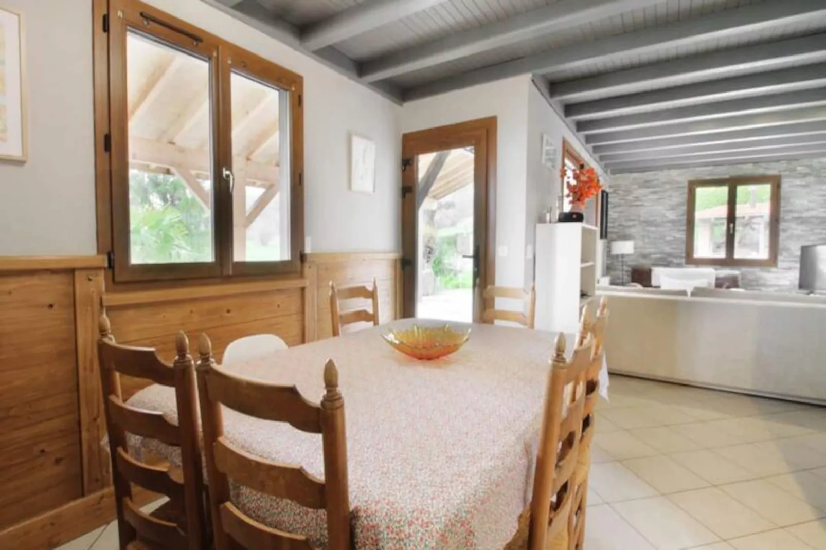 Le Petit Belv&eacute;d&egrave;re: Chalet Avec Piscine & Vue Lac-Niet-getagd