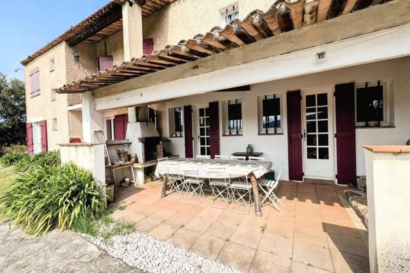 Résidence Plan Du Pont-hyeres-Niet-getagd