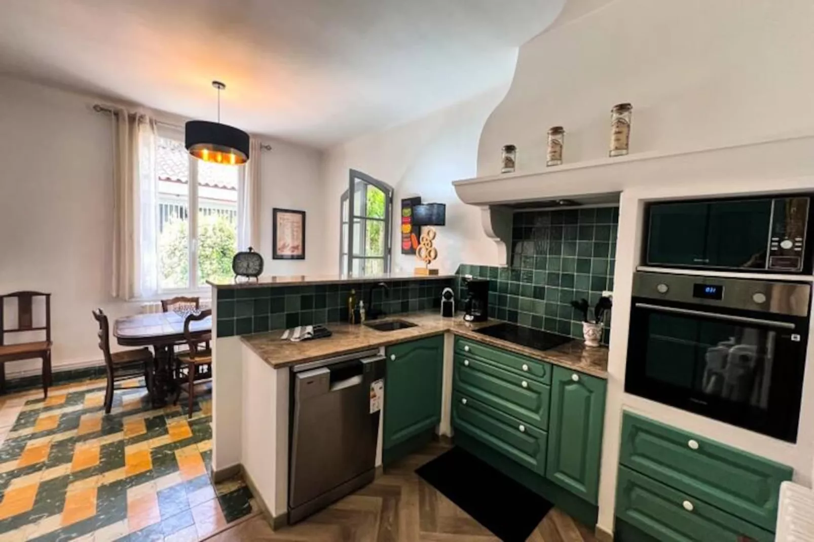 Elivi : Maison De Ville Avec Jardin &agrave; Deux Pas Du Centre Historique-Niet-getagd