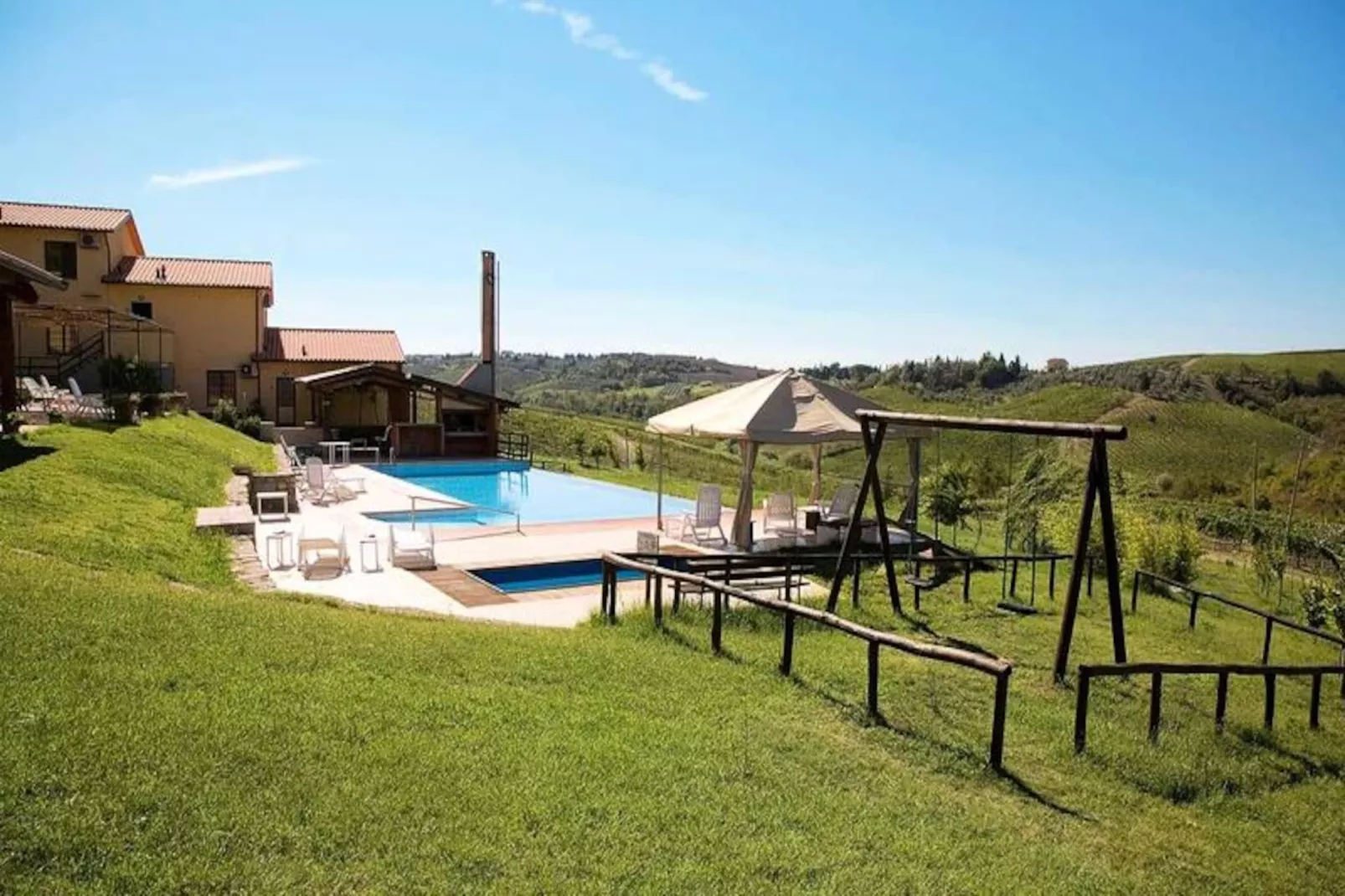 Résidence Borgo Filicardo-Niet-getagd