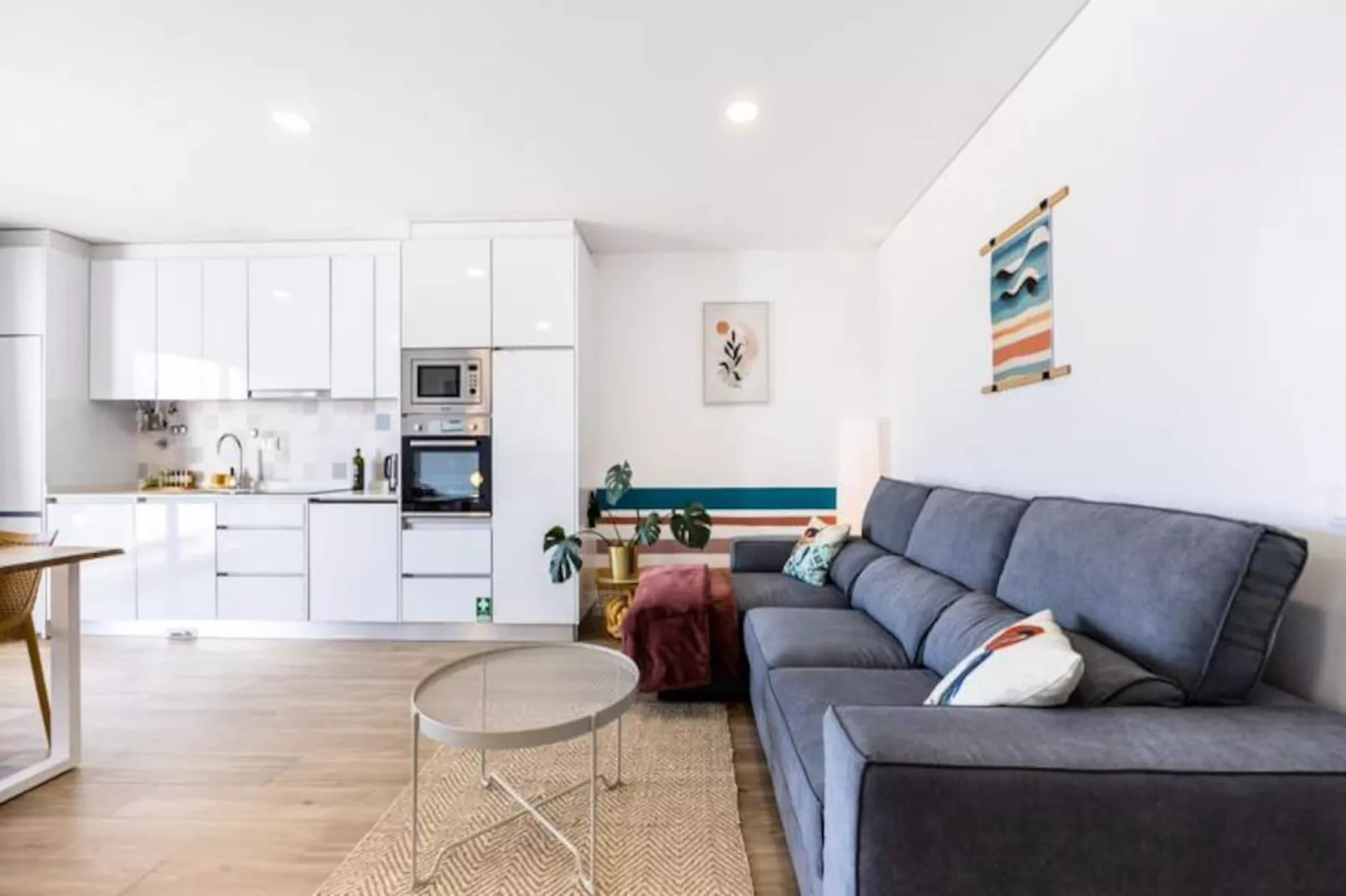 The Kuuyi Suite - Burgau-Niet-getagd