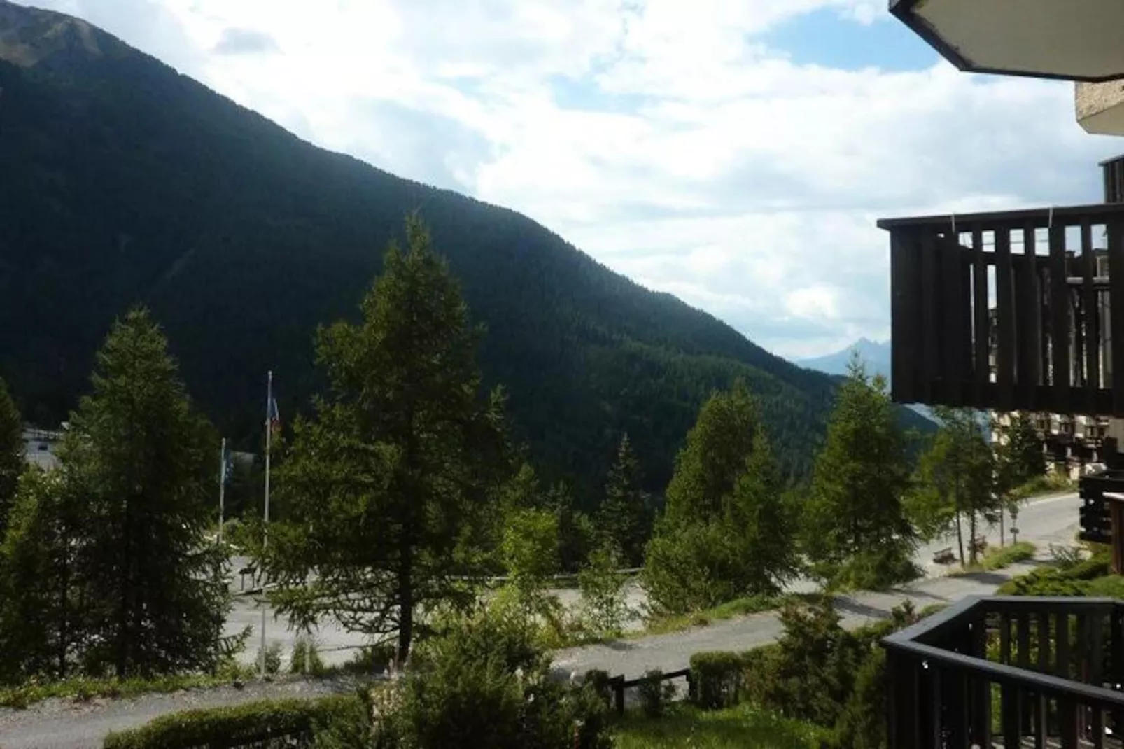 Résidence Balcon Orres-Niet-getagd