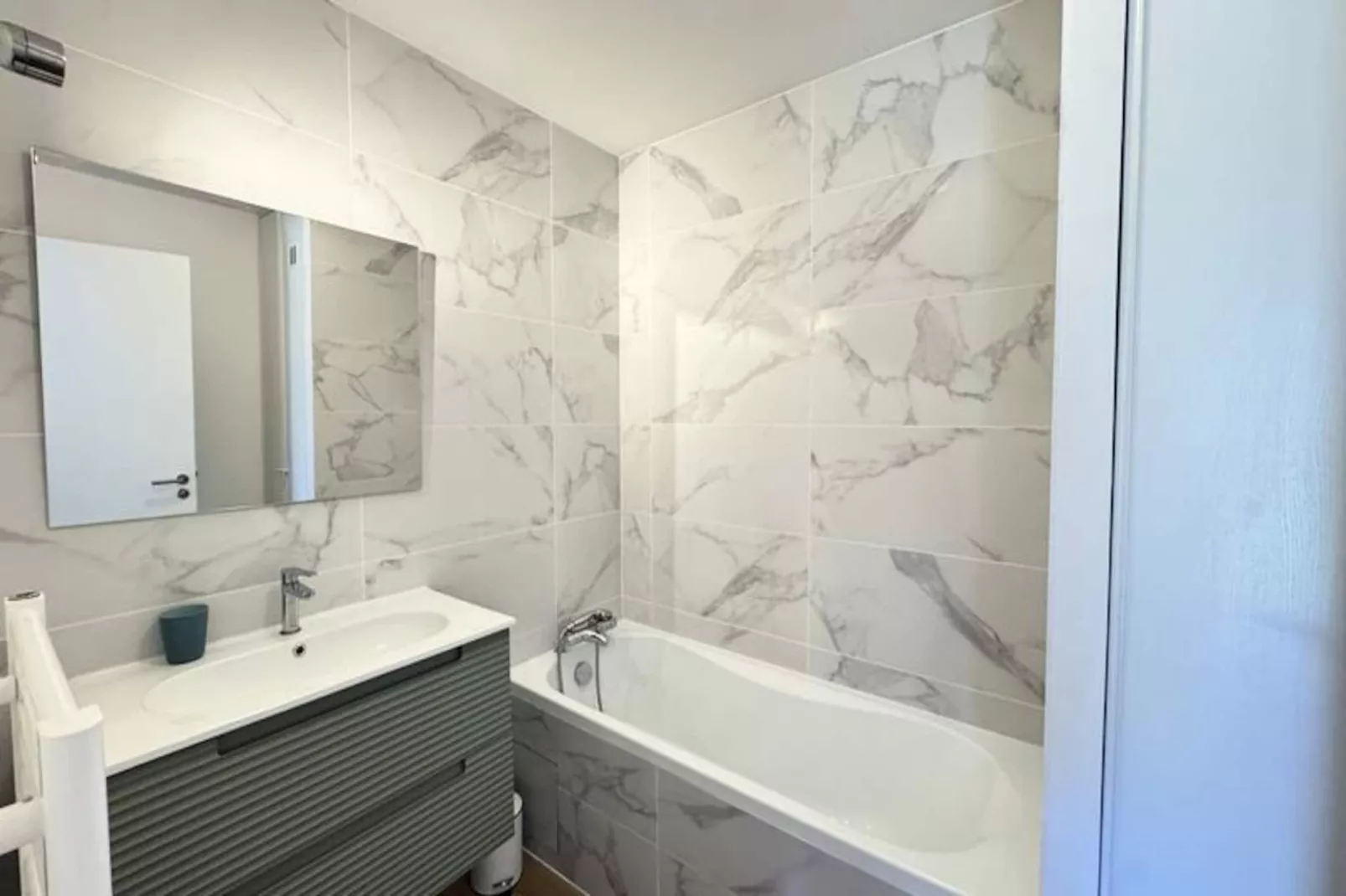 Résidence Violaine-Niet-getagd