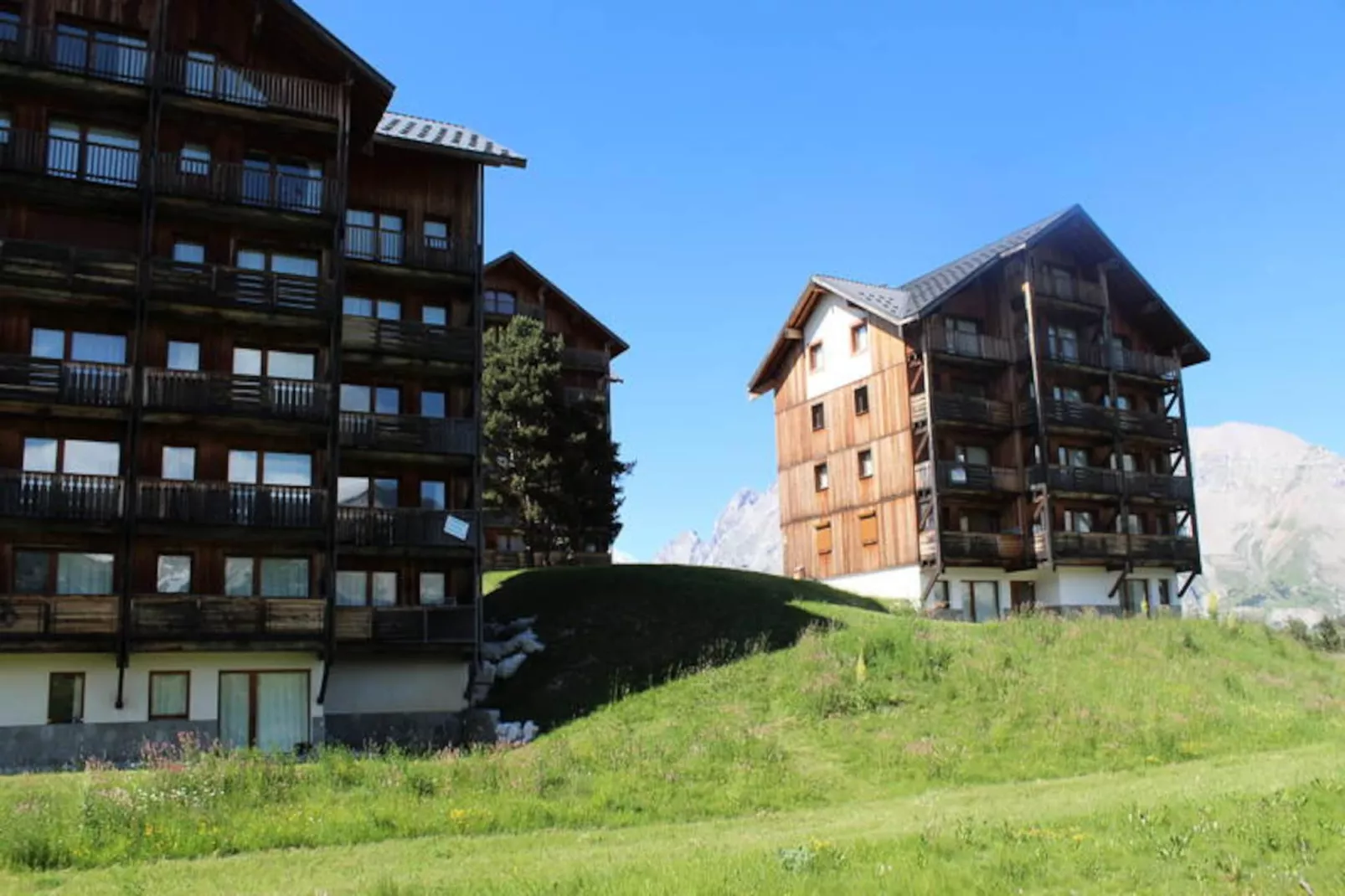 Les Chalets De Superd Heliantheme-Niet-getagd