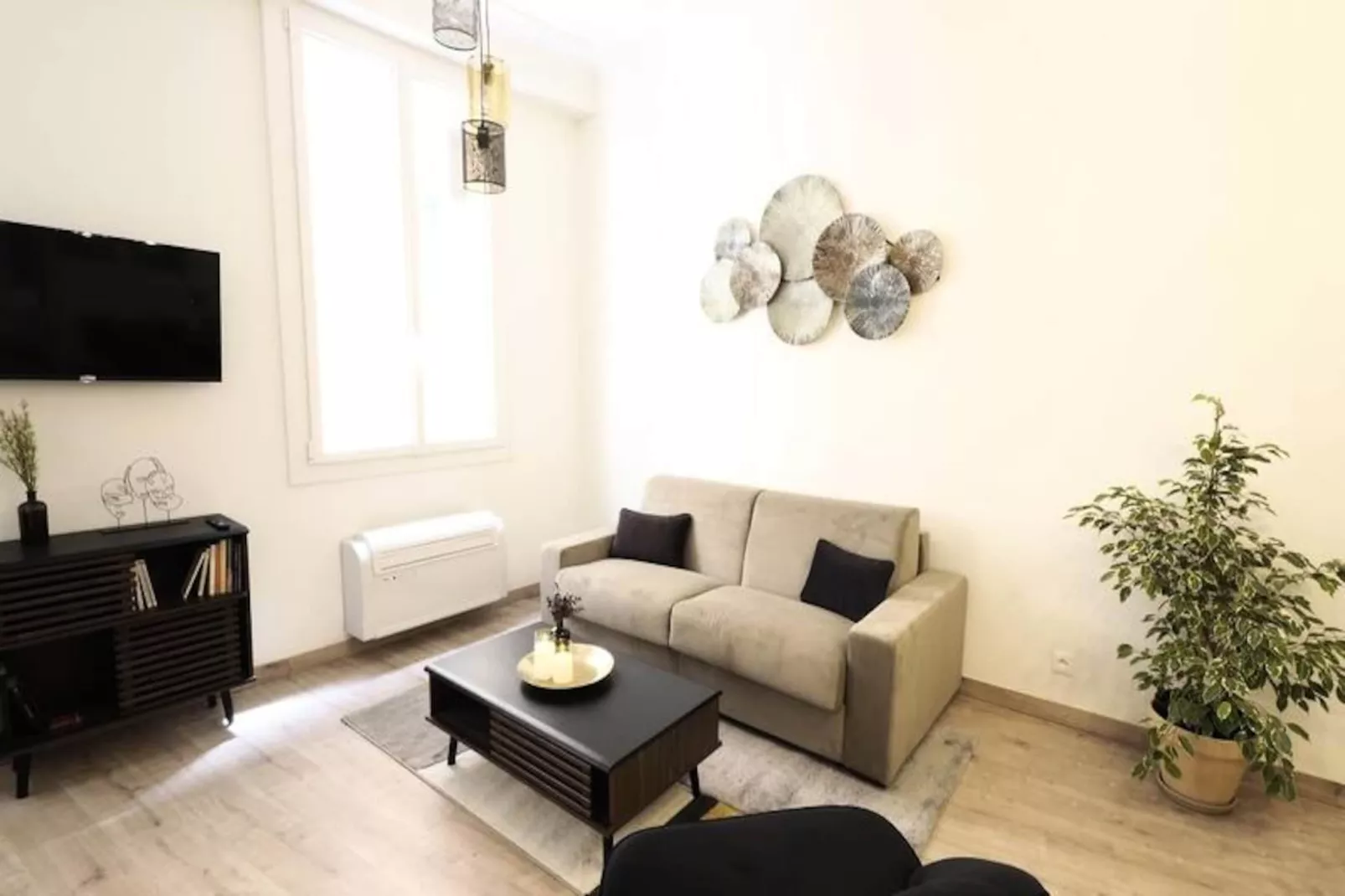 06r - Beau T2 Moderne - Vieux Nice-Niet-getagd