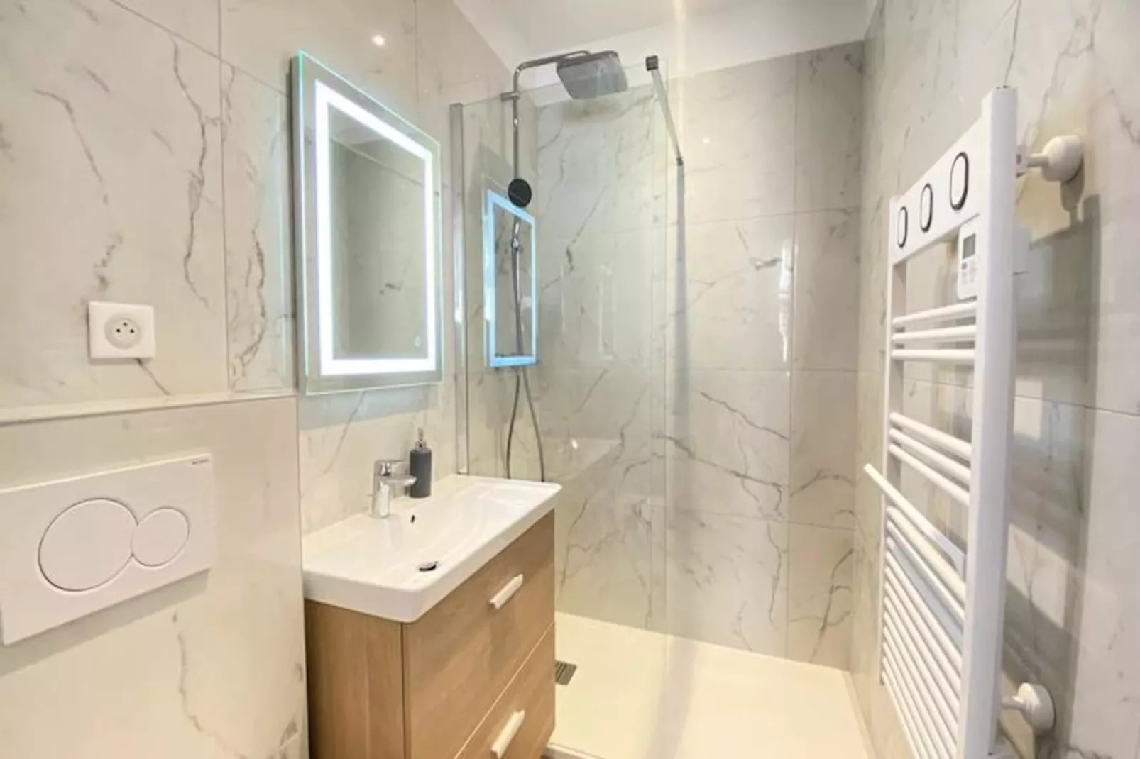 06an - Bel Appartement Au Cœur Du Vieil Antibes-Niet-getagd