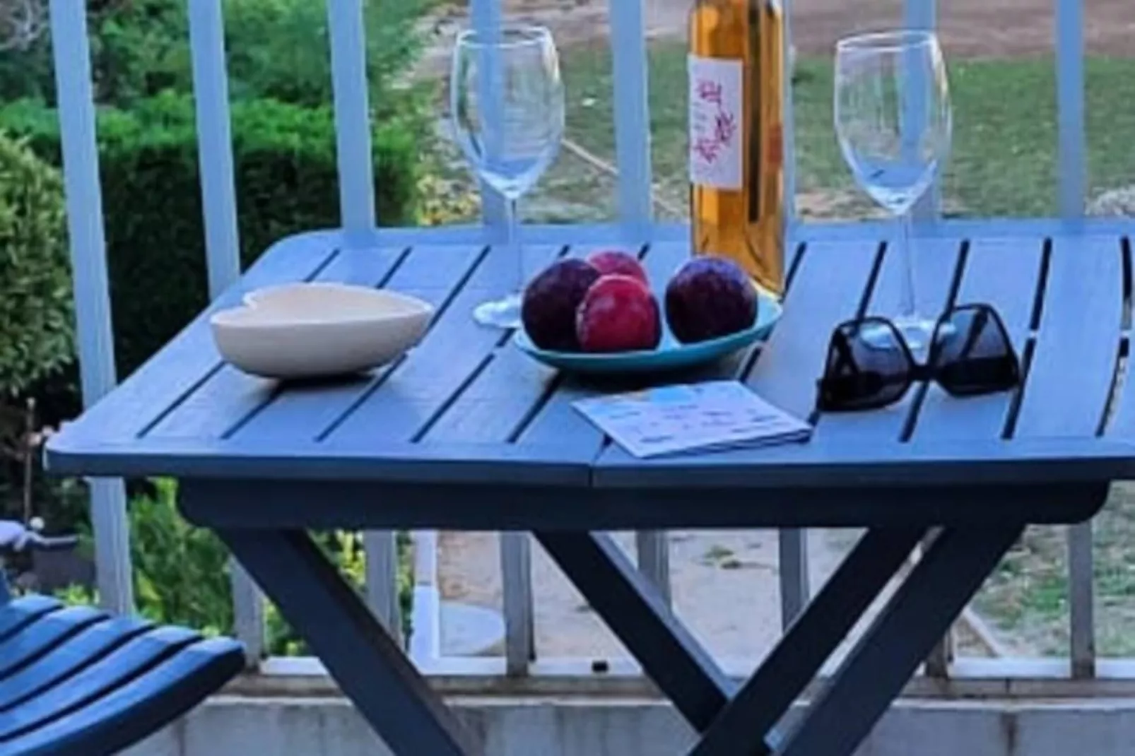 Résidence La Croisi&egrave;re : Vue Sur Les Bateaux, Balcon, R&eacute;nov&eacute;, Climatis&eacute;, Parking, .-Niet-getagd