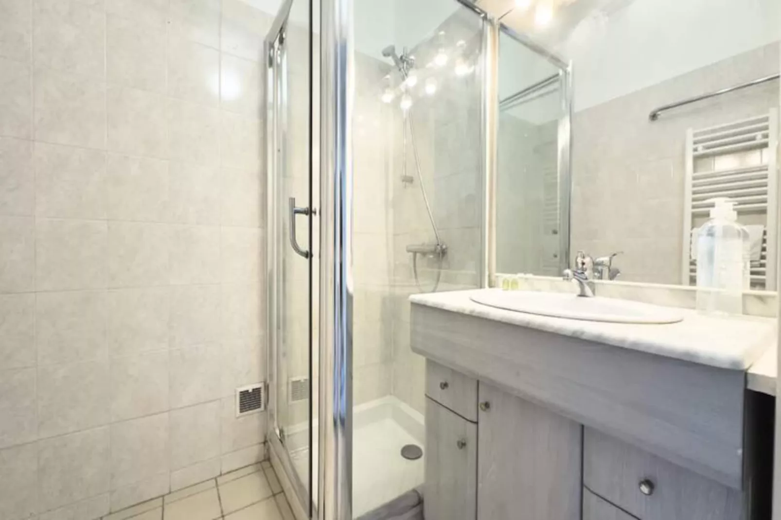 | Le Marceau 🧒caserne De Bonne-Niet-getagd