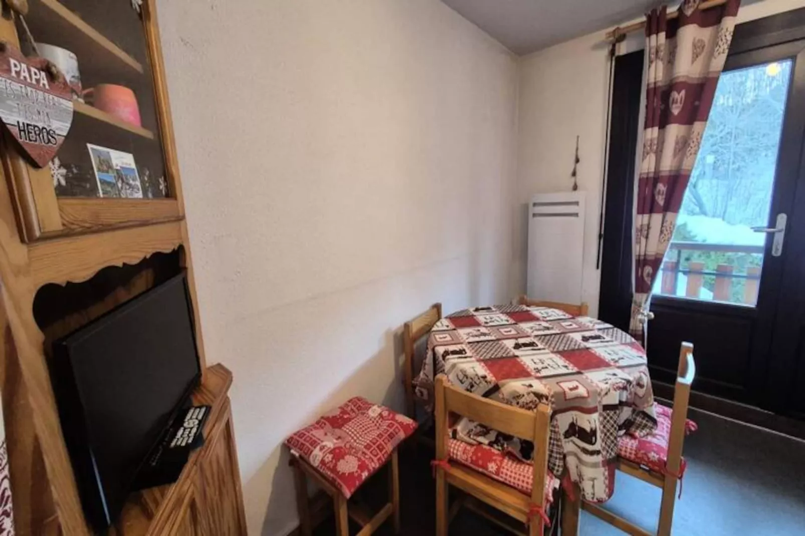 Appartement 4 Personnes Avec Piscine, Centre De La Station Feclaz-Niet-getagd