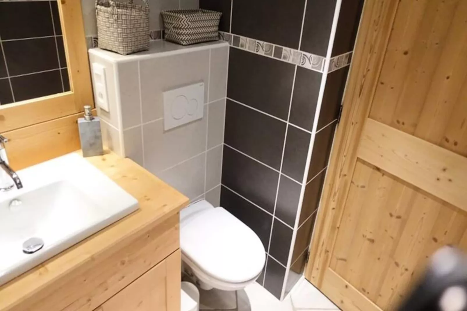 Résidence La Neuva-Niet-getagd