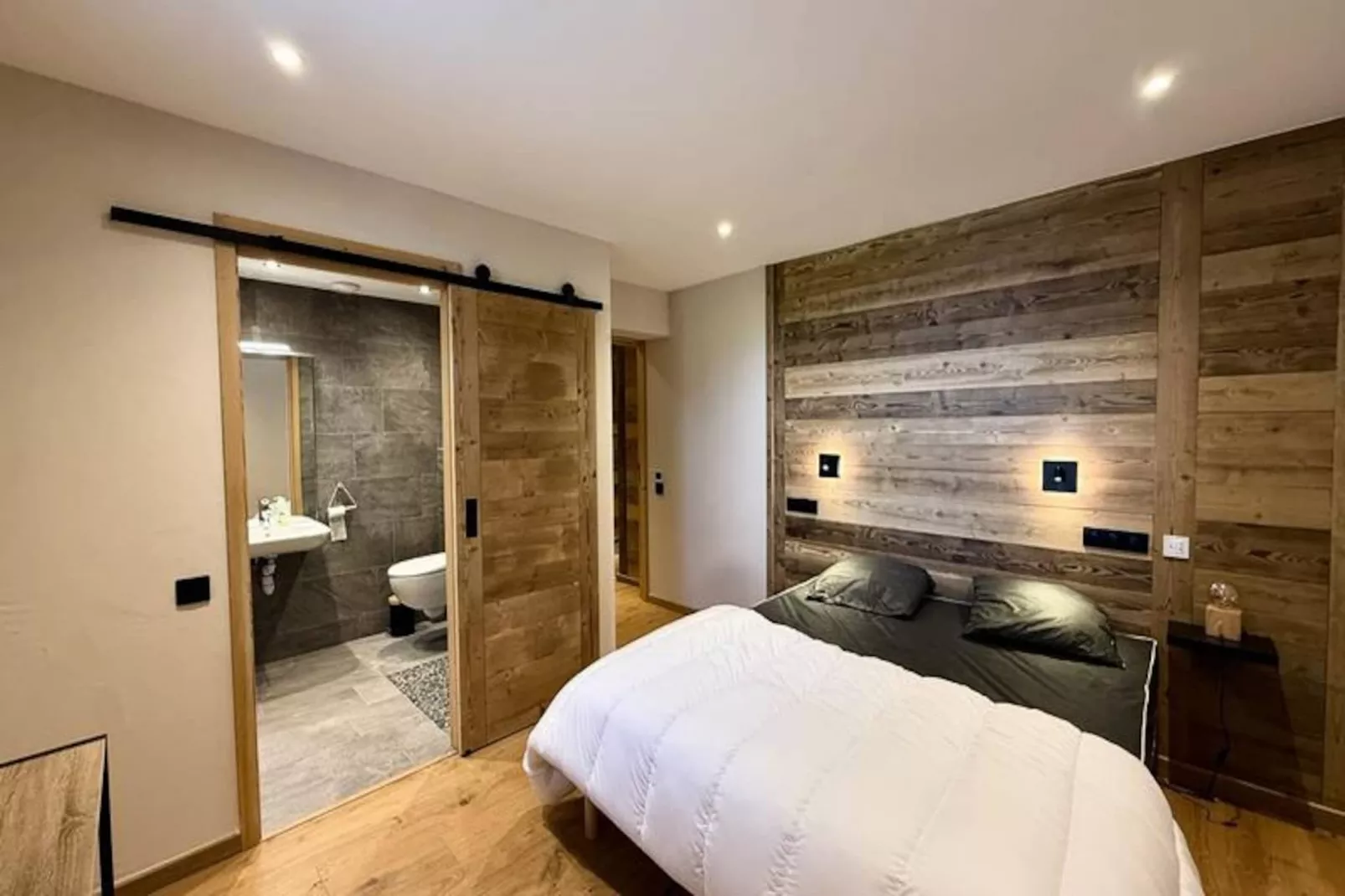 Résidence Complexe Aiguilles-Niet-getagd