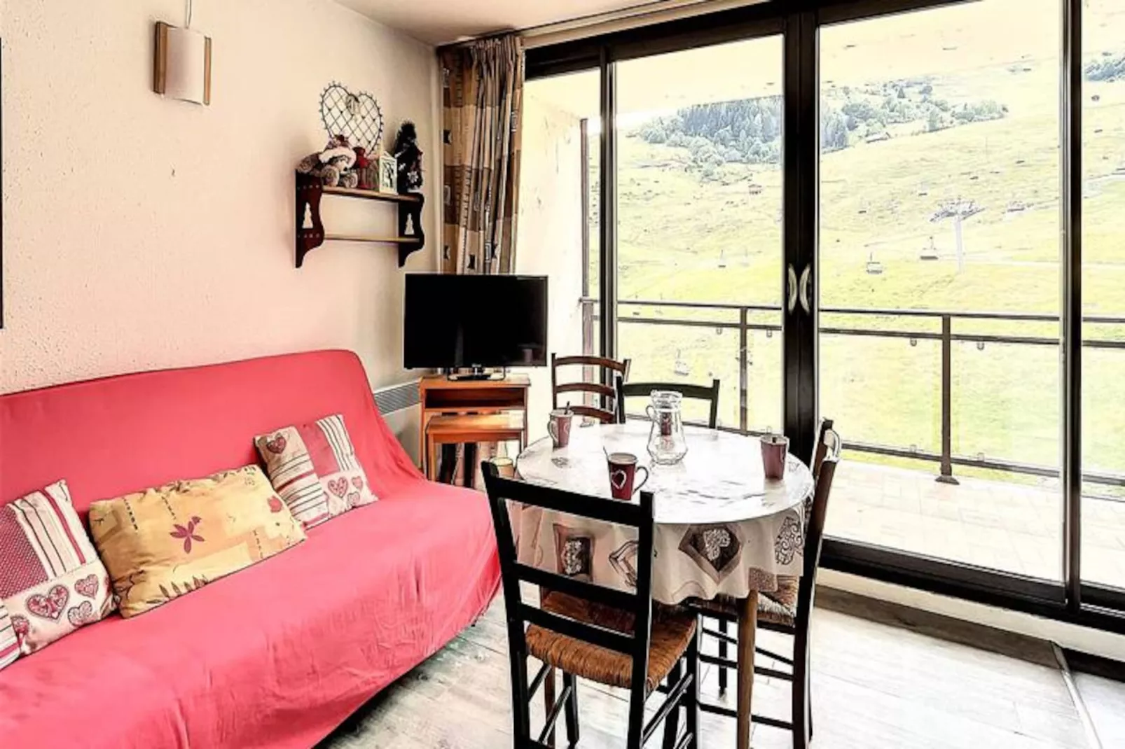 Résidence Baikonour-Niet-getagd