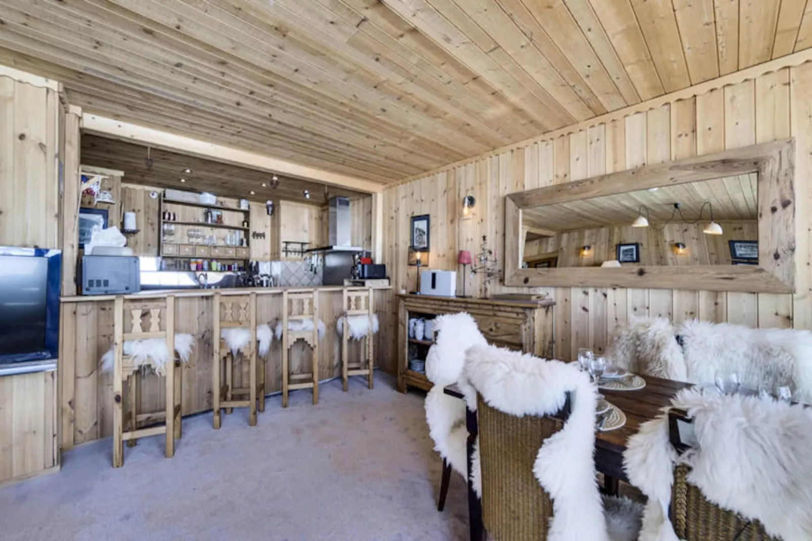 Résidence Combe Folle-Niet-getagd