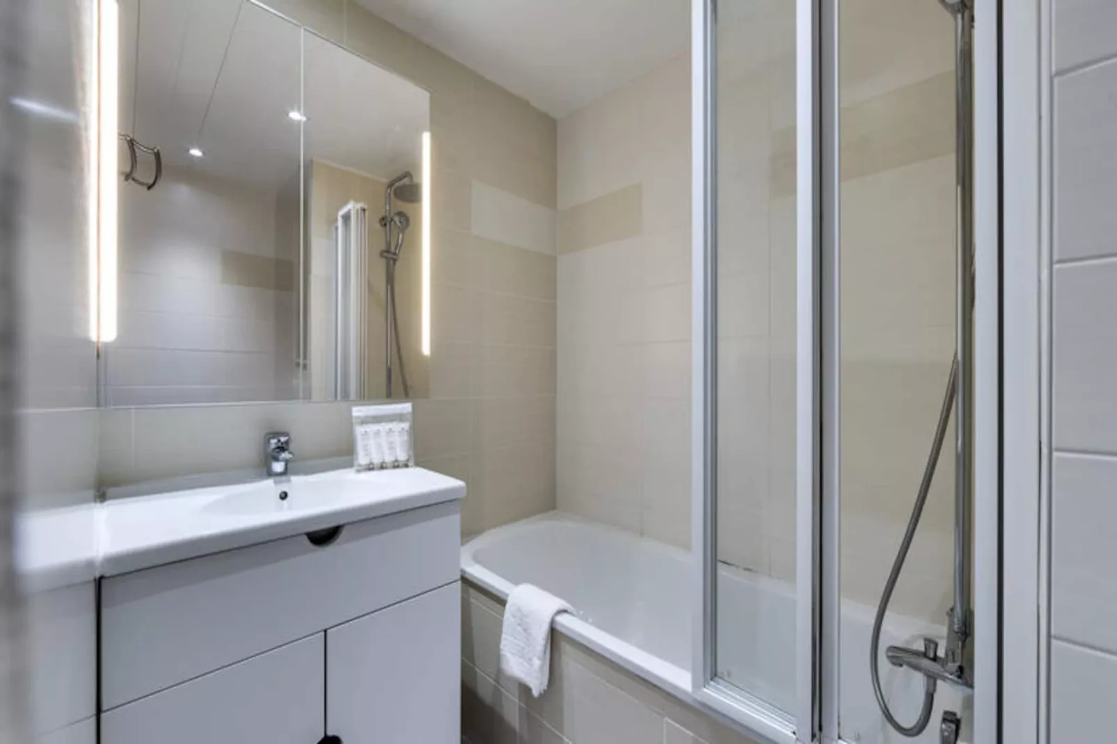 Résidence Bollin-Niet-getagd