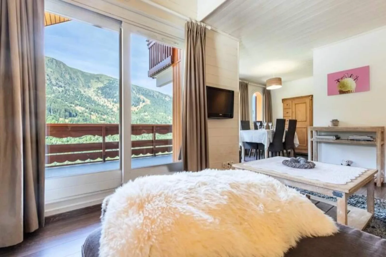 Cybeles 8 - Niet-getagd