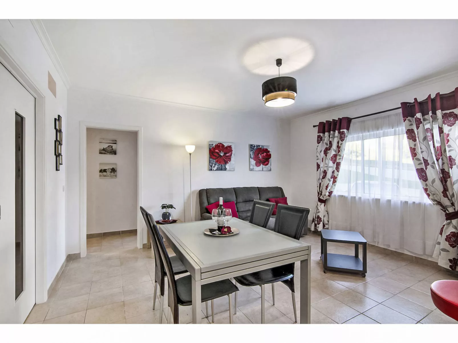 Manelito House - Sunny Way-Binnen