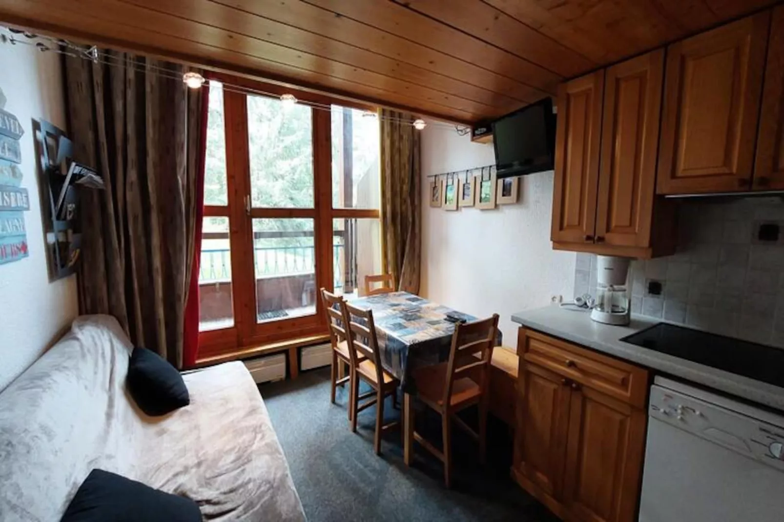 Résidence Mirantin 2-Niet-getagd